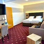 Zur Heinzebank 3*