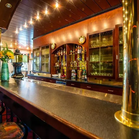 Gasthof Zur Heinzebank Hotel 3*