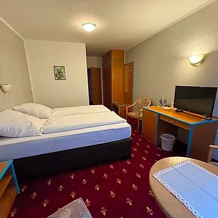 Zur Heinzebank Hotel