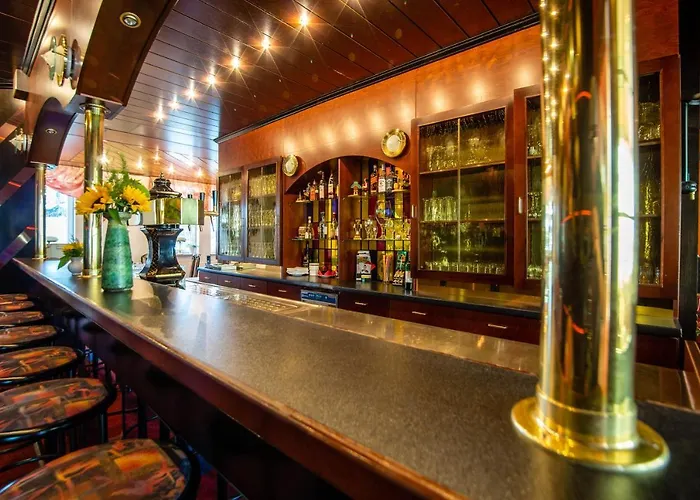 Zur Heinzebank فندق 3*