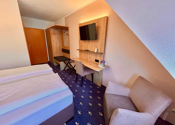 Zur Heinzebank فندق